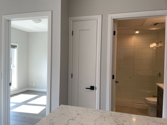 For Lease - 102 Grovewood Common Unit# 502, Oakville, Ontario - Photo 1