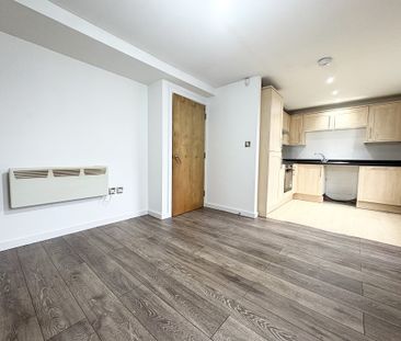 Highgate Mill Fold, Bradford, Queensbury - Photo 2