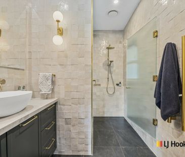 40 Stuart Street, Griffith ACT, Belconnen - Photo 2