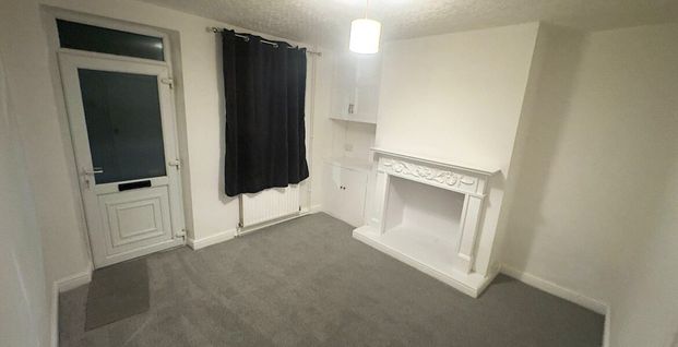 Flaxpiece Road, Clay Cross, Chesterfield, S45 9HB - Photo 1