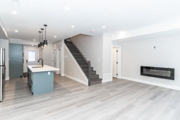 For Lease - 371 Muskoka Beach Road Unit# 2A, Gravenhurst, Ontario - Photo 1