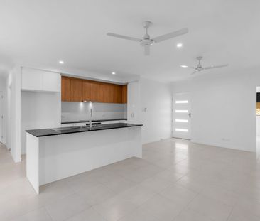 Spacious Family Living in Woree! - Photo 4