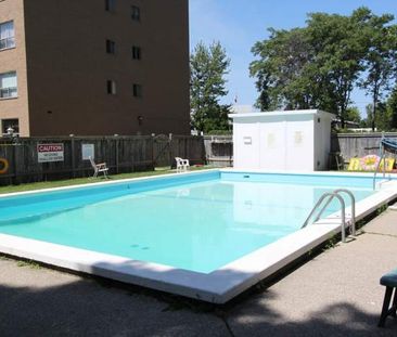 Royal Oak Towers - Photo 6