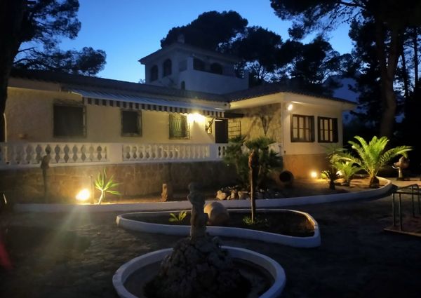 Finca for rent with 10 bedrooms with swimming pool for all year round