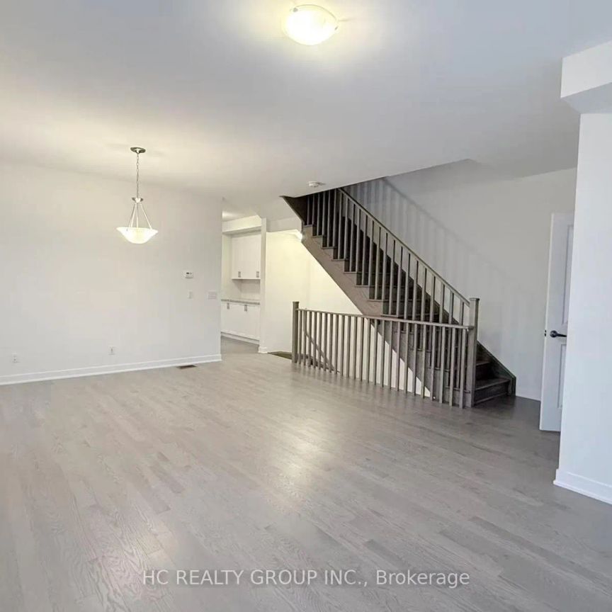 27 HARVEY BUNKER CRESCENT - Photo 1