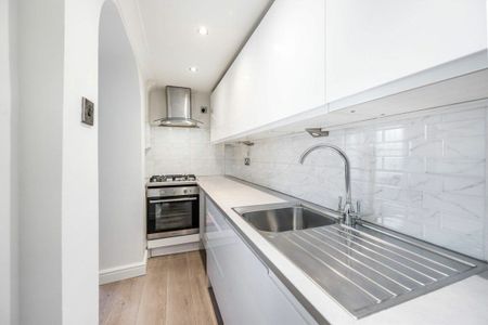 Comeragh Road, West Kensington, W14 - Photo 3