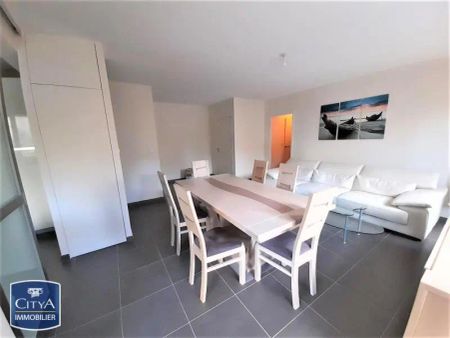 Appartement à louer 3 pièces 72.4m² - Photo 2