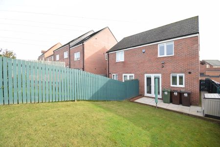 Rhubarb Hill, Wakefield - Photo 5