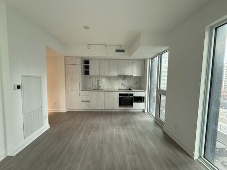 For Lease - 8 Wellesley Street Unit# 709, Toronto, Ontario - Photo 5