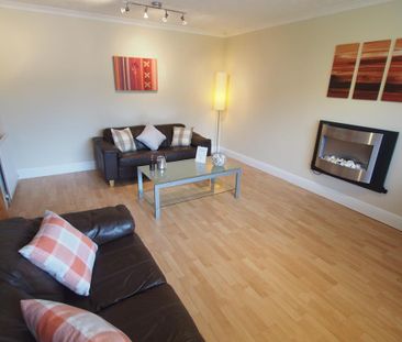 3 bedroom semi-detached house to rent - Photo 5