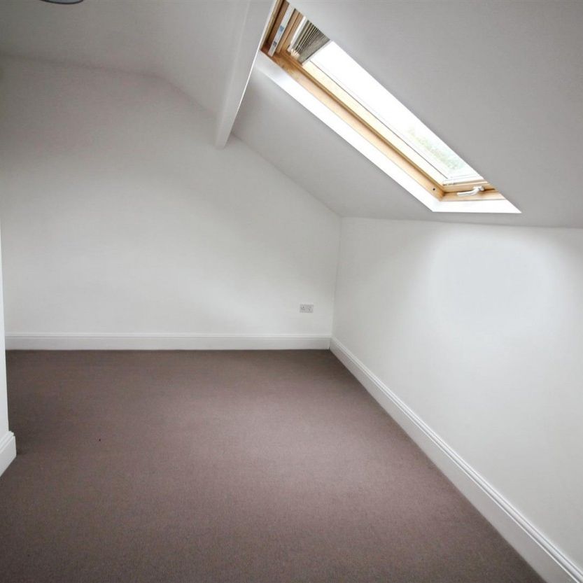 Main Street, Garforth, Leeds - Photo 1
