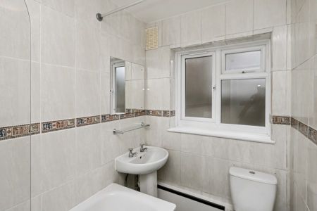 Rayleigh Court, Kingston upon Thames, KT1 - Photo 5