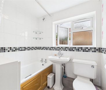2 bedroom maisonette to rent - Photo 4