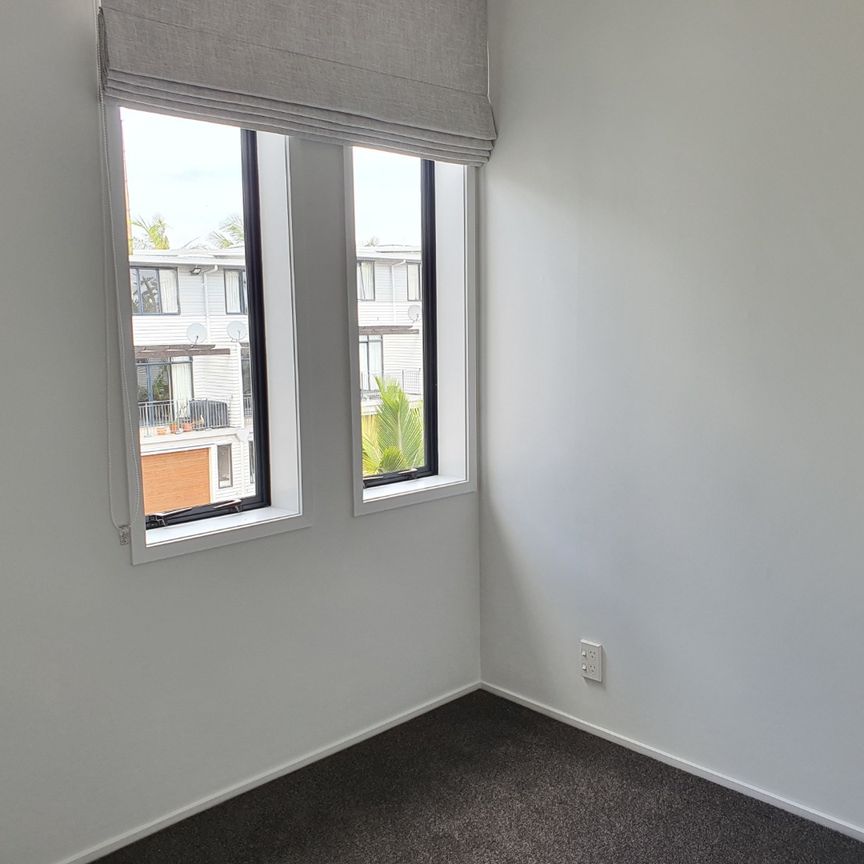 Unit 14, 50 Livingstone Street, Westmere, Auckland - Photo 1