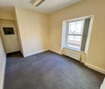 Property to rent - Photo 2