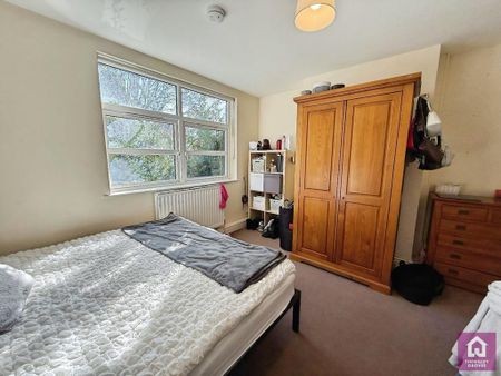 6 bedroom semi-detached house to rent - Photo 5