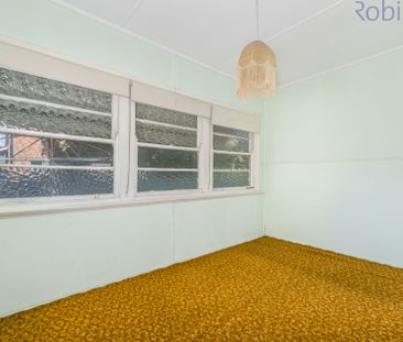 Three bedroom home with retro features. Pets considered! - Photo 5