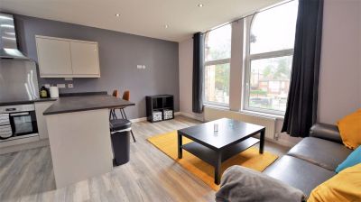 2 bedroom Flat in Flat 5, Leeds - Photo 5