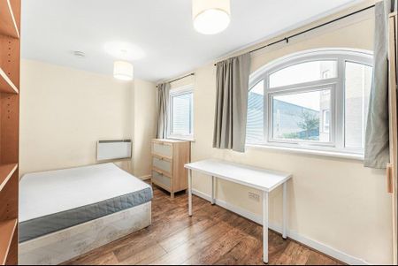 5 bedroom terraced house to rent - Photo 3