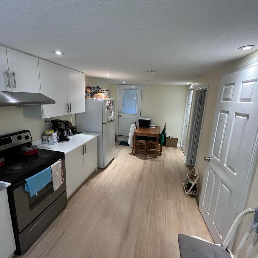 For Lease - 86 Gardiner Drive Unit# Bsmt, Hamilton, Ontario - Photo 1