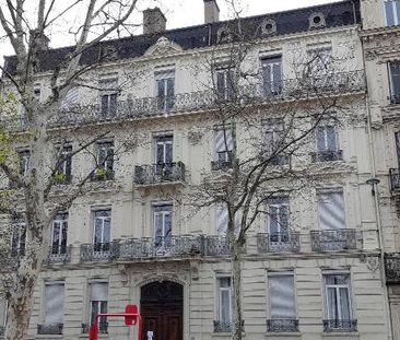 Location Appartement 7 pièces 218m² ST ETIENNE 42000 - Photo 6