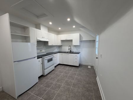 For Lease - 98 Wellington Street Unit# 2, Aurora, Ontario - Photo 4