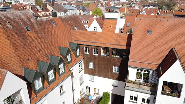 Urbanes Juwel in ungestörter Innenstadtlage - Foto 1