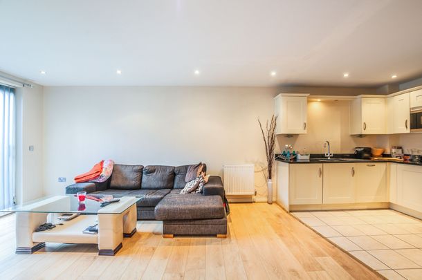 2 bedroom apartment to rent - Photo 1