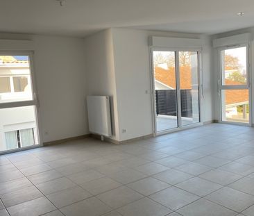 Location Appartement 3 pièces 68m² - Photo 2