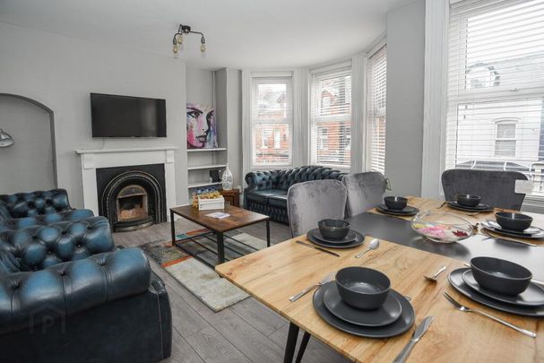 Unit 2, 17 Wellington Park Avenue, Belfast, BT9 6DT - Photo 1