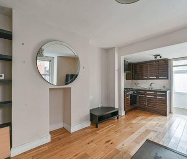 2 bedroom maisonette to rent - Photo 1