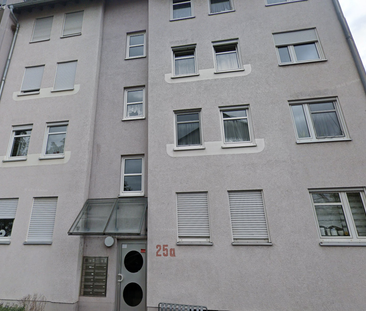 Schöne 2 ZKB Wohnung in ruhiger Lage zu vermieten ! - Foto 1