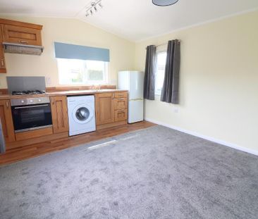 1 Bedroom Park Home To Rent - Photo 1
