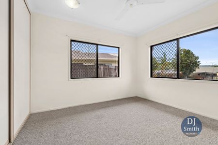 Spacious Family Home @ Kanimbla Heights - Photo 4
