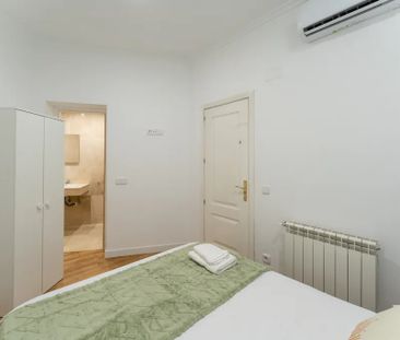 Calle Isabel La Católica, Madrid, Community of Madrid 28013 - Photo 3