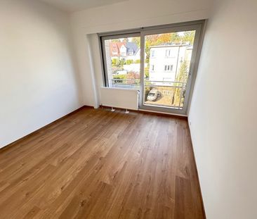 Verhuur appartement 2 kamers, 102m² - Photo 2