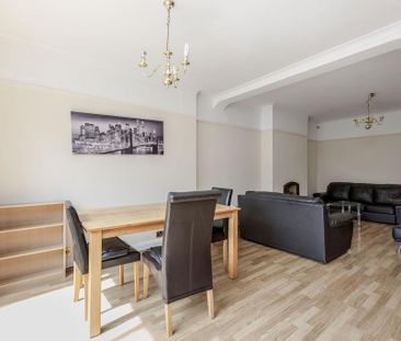 4 bedroom terraced house to rent - Photo 1