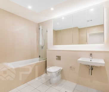 Modern 2-Bedroom, 2-Bathroom Apartment with Secure Parking in Ryde - Photo 4