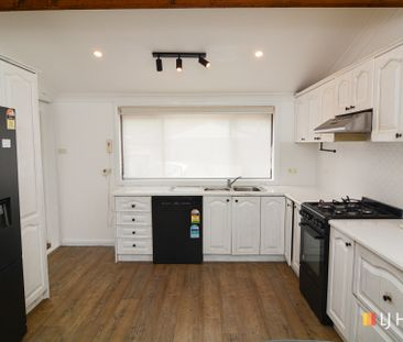 LOW MAINTENANCE & FULLY FURNISHED - Photo 6
