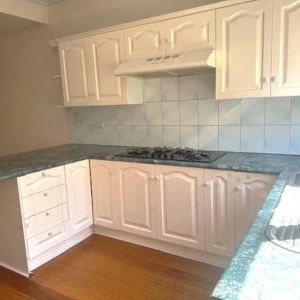 “BEAUTIFUL MODERN THREE BEDROOM TOWNHOUSE PERFECTLY LOCATED” - Photo 2