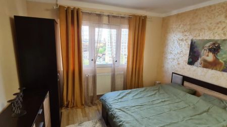 3 camere, semidecomandat, 65 mp, de inchiriat apartament in zona Centru, Palas Mall, Cod 161323 - Fotografie 2