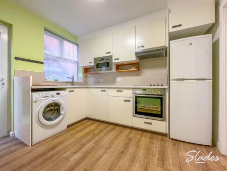 3 bedroom apartment to rent - Photo 4