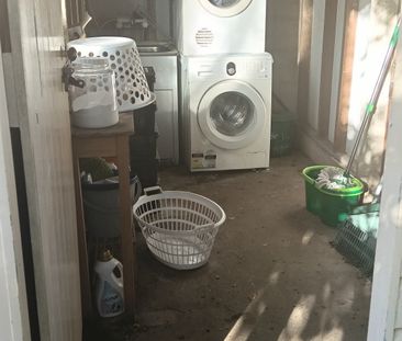 Holland Park West - Photo 3