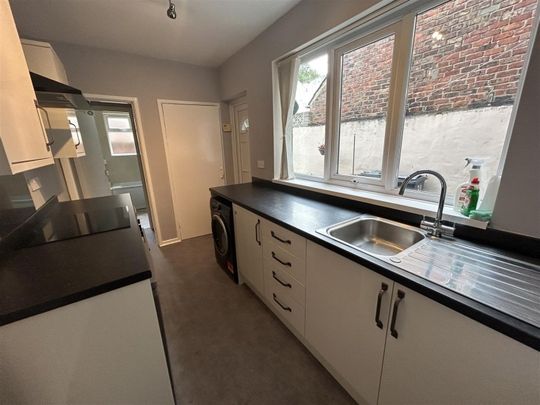 2 Bedroom Flat - Ground Floor - Photo 1