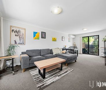 2 Bedroom Townhouse in the Heart of Karabar - Photo 1