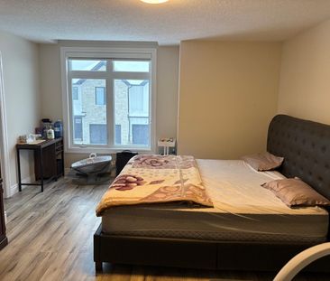 For Lease - 40 Bastien Street, Cambridge, Ontario - Photo 4