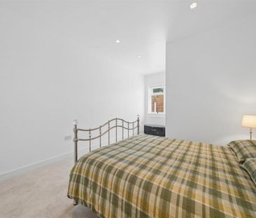 3 Bedroom Detached To Let - Photo 6