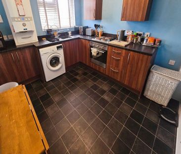 2 bedroom maisonette to rent - Photo 6