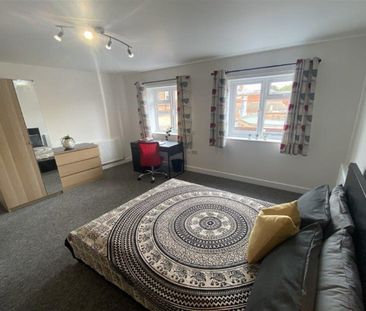 Rooms at City Road, Beeston, NG9 2LQ - Photo 6