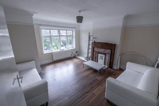 1 bedroom in a house share to rent - Photo 1